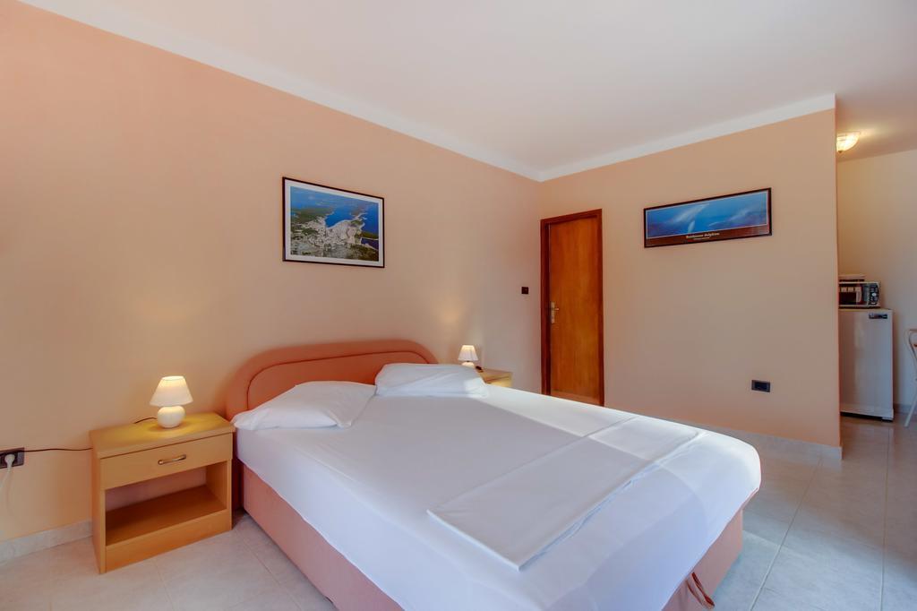 Apartments Villa Julija 木洛希尼 客房 照片