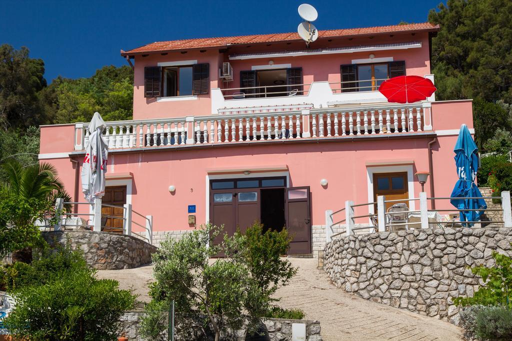 Apartments Villa Julija 木洛希尼 外观 照片
