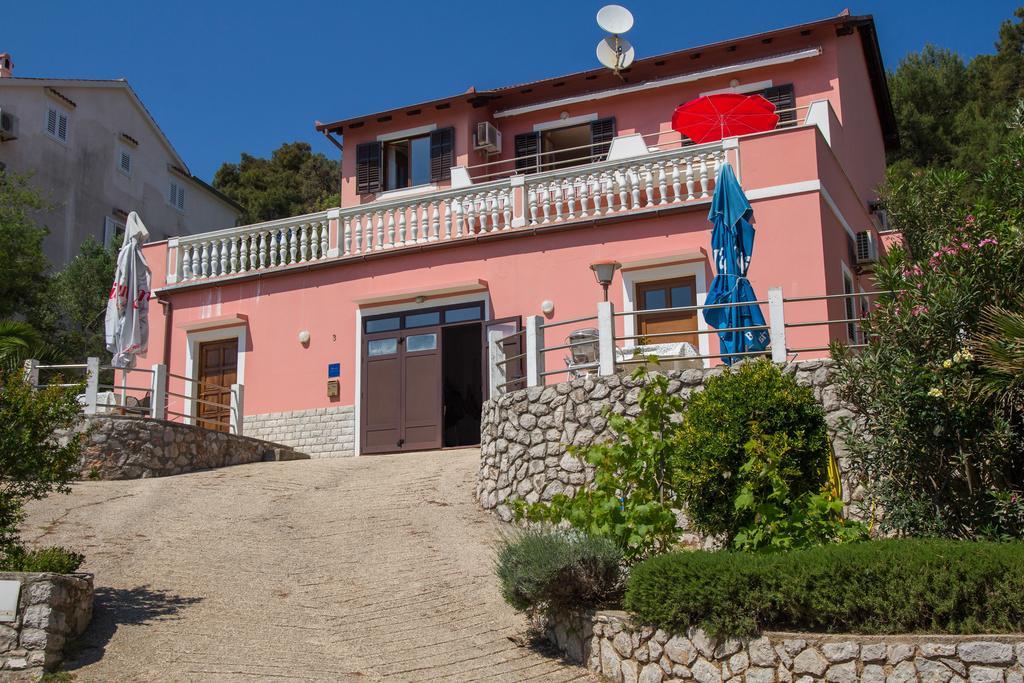Apartments Villa Julija 木洛希尼 外观 照片