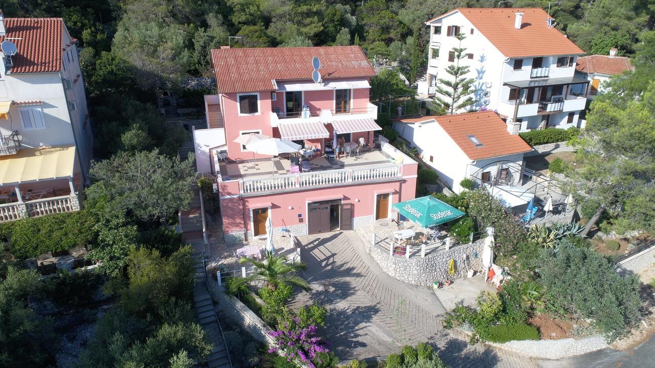 Apartments Villa Julija 木洛希尼 外观 照片